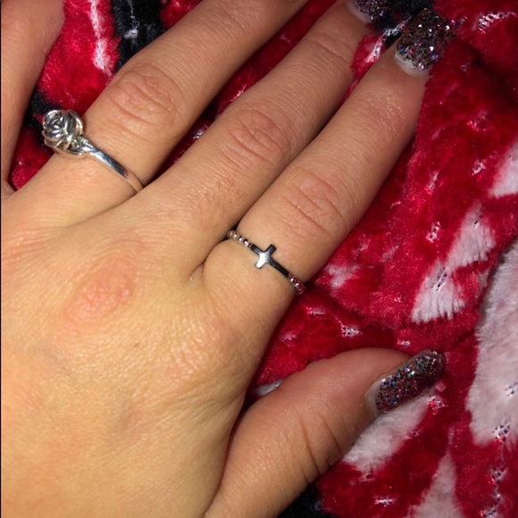 Sterling Silver Cross Ring - Picture 4 of 5